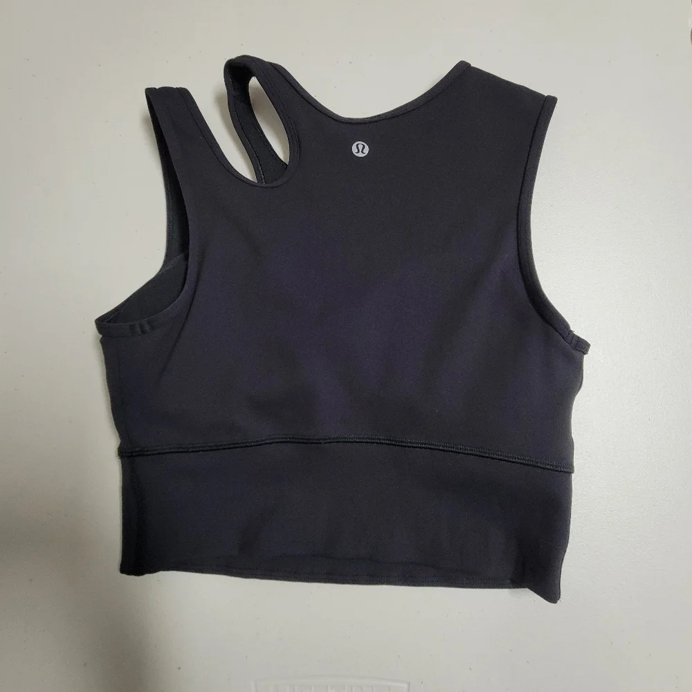 Lululemom Mastered Motion Cropped Tank Size 4.